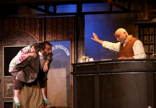 Devlet Tiyatrolarında perde "Reis Bey" ile açılıyor